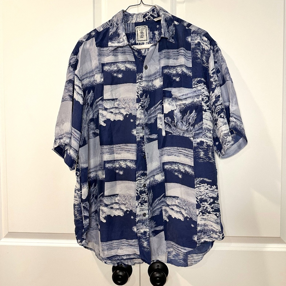 Blue patterned button down shirt Size M